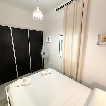 Central & Modern In Playa Las Vistas Daire *