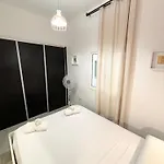 Central & Modern In Playa Las Vistas Appartement *