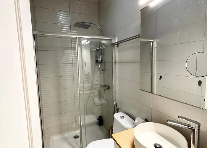 Apartment Central & Modern In Playa Las Vistas