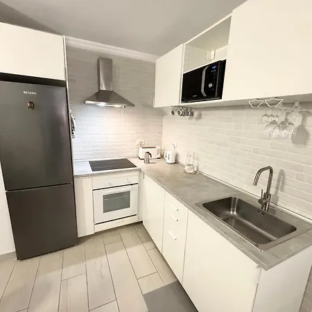 Central & Modern In Playa Las Vistas 아파트 *